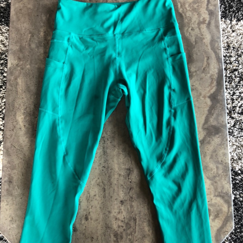 Zyia Emerald pocket Light N Tight Hi-RiseLeggings